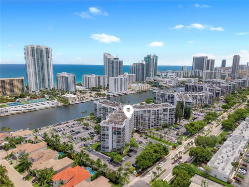 1007-1000 Parkview Dr, Hallandale Beach, FL, 33009-2979 | Card Image