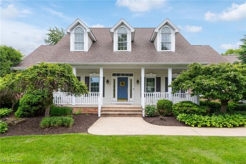 1949 Middleton Rd, Hudson, OH, 44236-1303 | Card Image