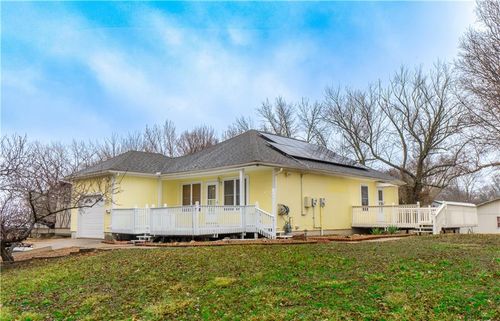 202 E Mcgaughy St, Hamilton, MO, 64644-1177 | Card Image