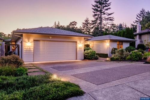 2548 Nw Maser Dr, Corvallis, OR, 97330-3238 | Card Image