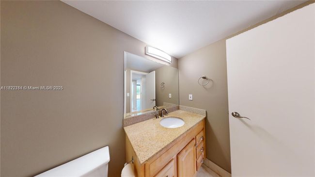 APT-219 - 600 Three Islands Blvd, Condo with 2 bedrooms, 2 bathrooms and null parking in Hallandale Beach FL | Image 16