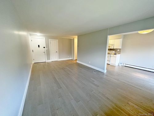 80 Sierra Vista Ln, Valley Cottage, NY, 10989-2701 | Card Image