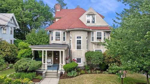 27 Oliver St, Watertown, MA, 02472-4714 | Card Image