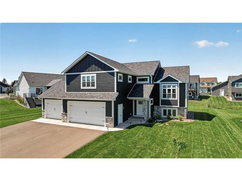 411 Westwood Dr, RIVER FALLS, WI, 54022-7520 | Card Image