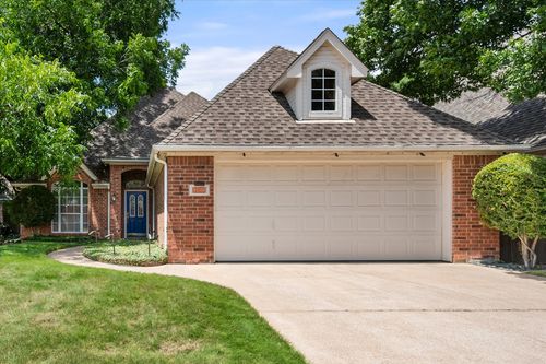 2419 Strait Ln, Arlington, TX, 76013-1336 | Card Image