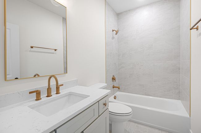Bathroom #2 | Image 19