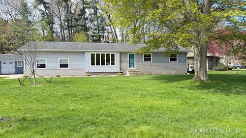 1847 Ritter Hills Dr, Norton Shores, MI, 49441-4549 | Card Image