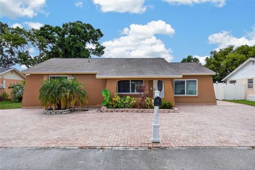 6711 Glen Forest Ct, TAMPA, FL, 33615-2537 | Card Image