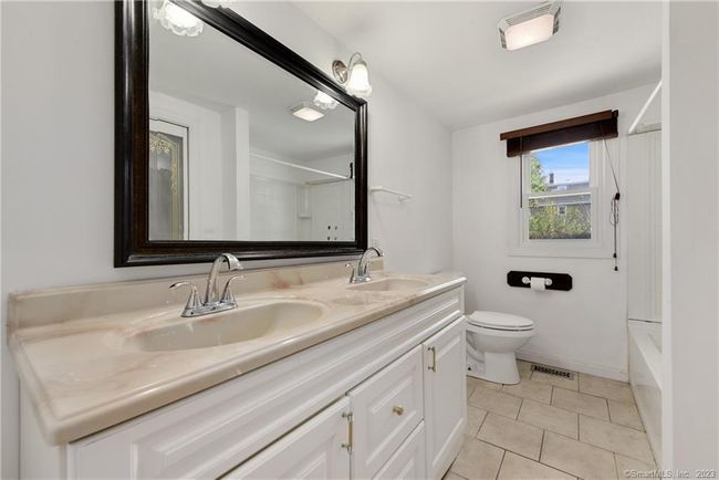 115 Mohawk Drive Ext, House other with 3 bedrooms, 2 bathrooms and 2 parking in West Haven CT | Image 9