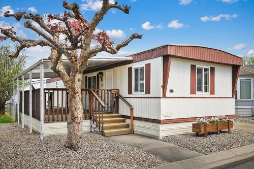 304 S Conklin Rd, Spokane Valley, WA, 99037-8984 | Card Image