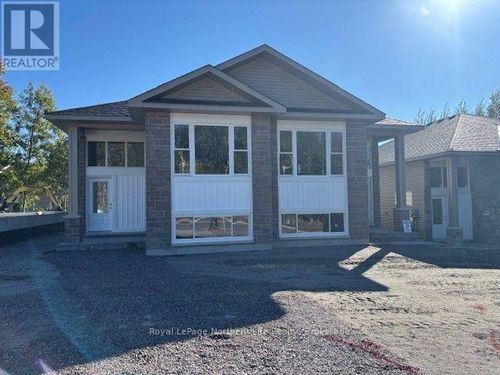 18 Meadow Wood Court, North Bay (Ferris), ON, P1A4L5 | Card Image