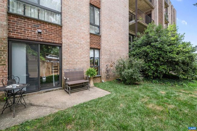 APT-105 - 511 1 St St N, Condo with 2 bedrooms, 1 bathrooms and null parking in CHARLOTTESVILLE VA | Image 6