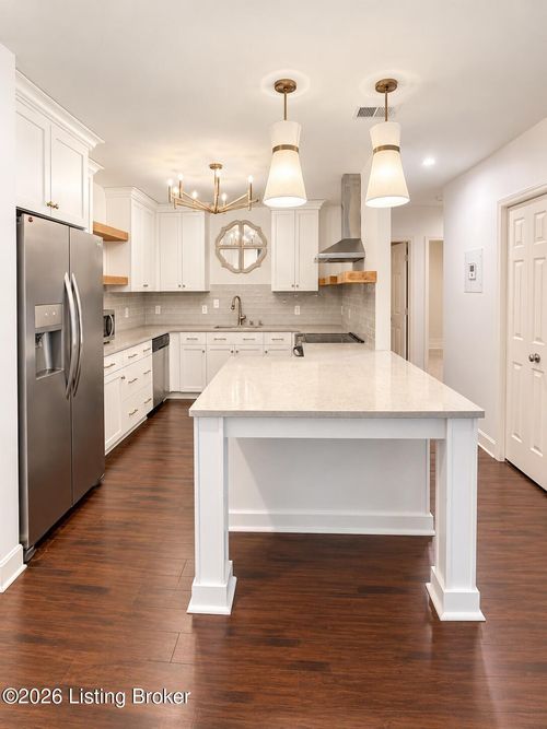apt-312-5800 Coach Gate Wynde, Louisville, KY, 40207 | Card Image