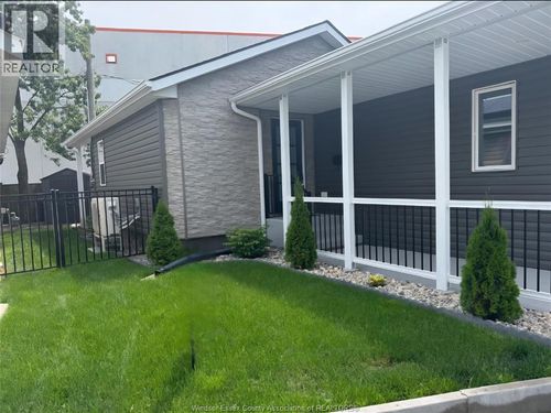20 Bonita Ave, Windsor, ON, N8W2B5 | Card Image