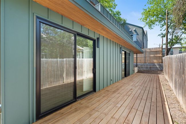 B - 2107 Maple Ave, House other with 2 bedrooms, 2 bathrooms and 1 parking in Austin TX | Image 5
