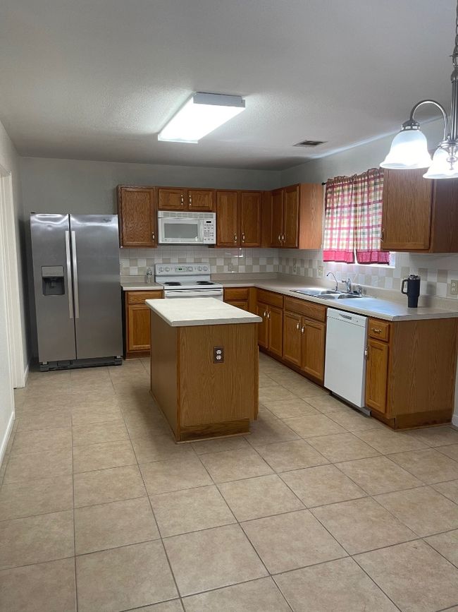 1427 Newbury St, House other with 4 bedrooms, 3 bathrooms and 4 parking in Georgetown TX | Image 8