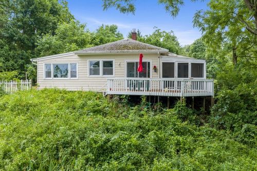 1070 Lake Rd, Webster, NY, 14580-9004 | Card Image