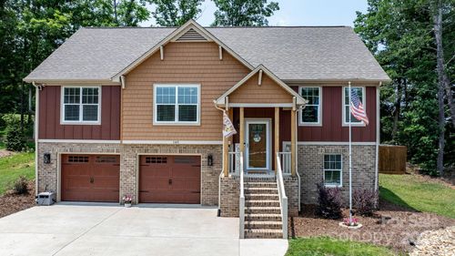140 Maplewood Ct, Hudson, NC, 28638-2274 | Card Image