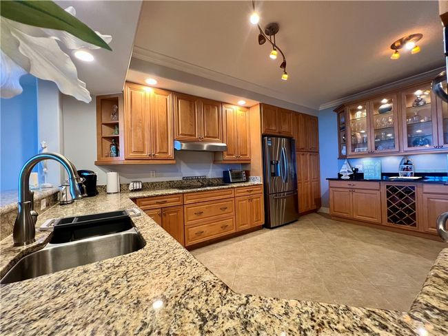 204A - 4160 N A1a, House attached with 3 bedrooms, 2 bathrooms and null parking in Hutchinson Island FL | Image 10