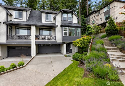 26728 Ne Walden Way, Duvall, WA, 98019-8231 | Card Image