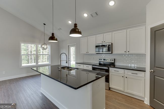 B16 - 258 Franklin Hills Dr, House other with 3 bedrooms, 2 bathrooms and 4 parking in Carnesville GA | Image 11