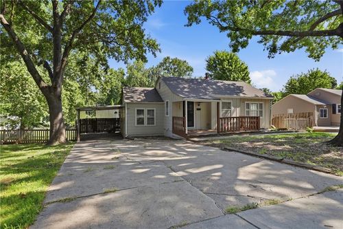 9604 E 67th Ter, Raytown, MO, 64133-5810 | Card Image