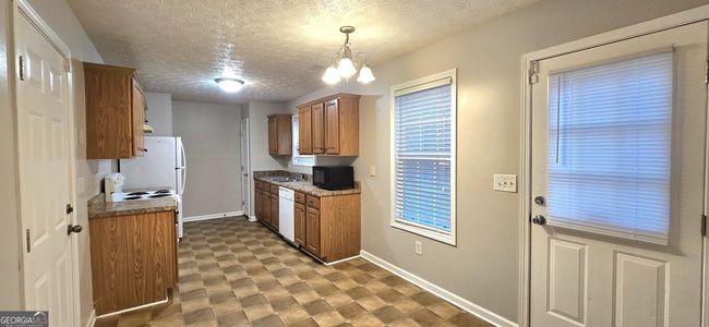 320 Valley View Dr, House other with 3 bedrooms, 3 bathrooms and null parking in Fairburn GA | Image 12
