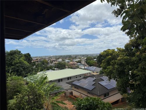 1358 Wanaka St, Honolulu, HI, 96818-1134 | Card Image