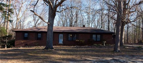 3622 Lower Lake Rd, Thomasville, NC, 27360-0895 | Card Image