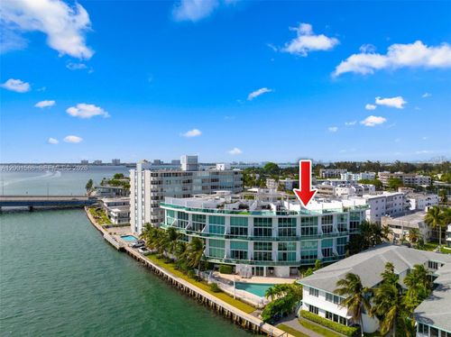 404-2000 Bay Dr, Miami Beach, FL, 33141-4555 | Card Image
