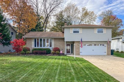 6230 Somerset Drive, North Olmsted, OH, 44070 | Card Image