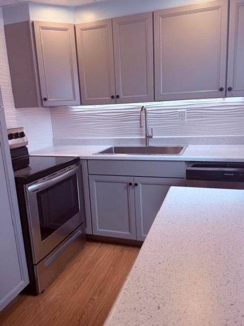 331-331 Sheffield N, West Palm Beach, FL, 33417-1556 | Card Image