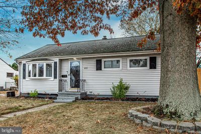 403 Daniels Avenue, House other with 3 bedrooms, 1 bathrooms and null parking in Hamilton NJ | Image 1