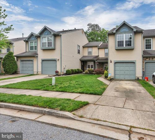 12 Hollowell Way, MOUNT LAUREL, NJ, 08054-2688 | Card Image