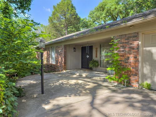 10318 S Sandusky Ave, Tulsa, OK, 74137-5917 | Card Image