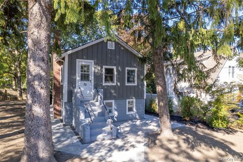 30 Long Beach Dr, Sound Beach, NY, 11789-1835 | Card Image