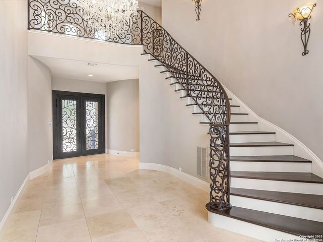 836 Canterbury Hill St, House other with 4 bedrooms, 5 bathrooms and null parking in Terrell Hills TX | Image 4