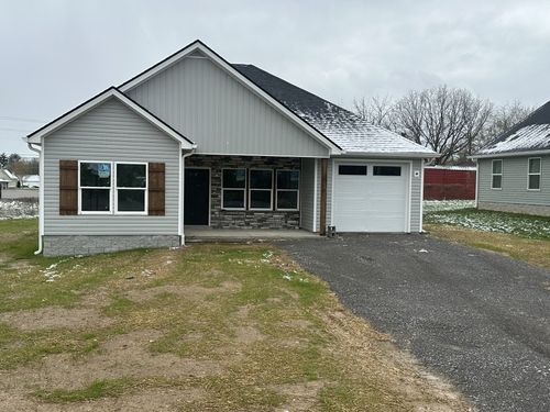 126 Remington Ln, Smithville, TN, 37166-2252 | Card Image