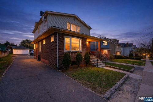 554 Kingsland Ave, Lyndhurst, NJ, 07071-2729 | Card Image