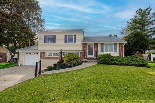 6 Kipling Dr, Greenlawn, NY, 11740-2713 | Card Image