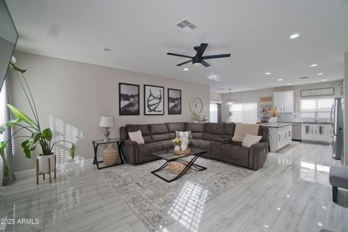 11566 W Jefferson St, Avondale, AZ, 85323-1190 | Card Image