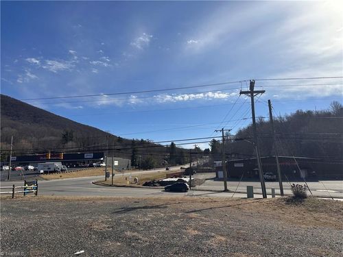 120 Pennwill Pkwy, West Jefferson, NC, 28694-8081 | Card Image