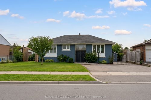 1078 Pinegrove Rd, Oakville, ON, L6L2W4 | Card Image