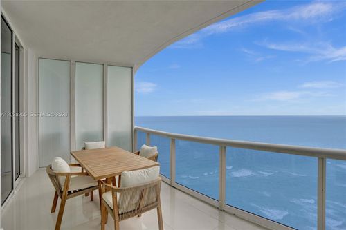 2807-15901 Collins Ave, Sunny Isles Beach, FL, 33160-4719 | Card Image