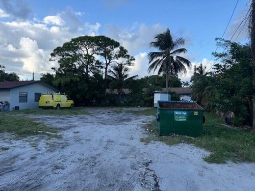 3681 Lakewood Rd, Palm Springs, FL, 33461-3572 | Card Image