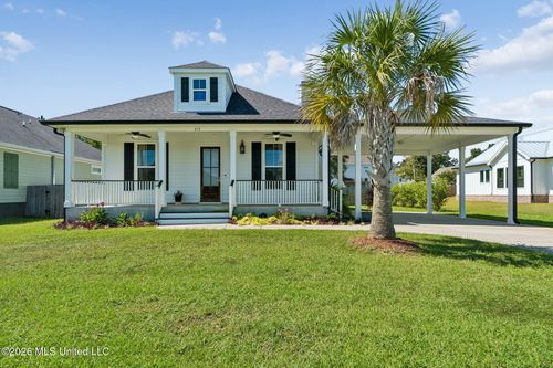 215 White Harbor Rd, Long Beach, MS, 39560-5611 | Card Image
