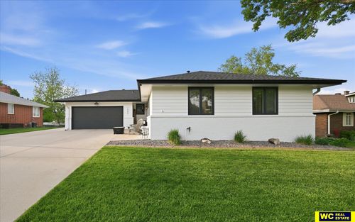 1540 Oak Dr, Blair, NE, 68008-2235 | Card Image