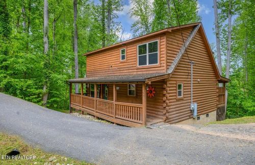 109 Laurel Way, Gatlinburg, TN, 37738-4647 | Card Image