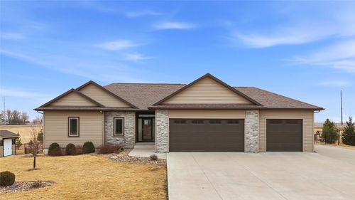 2463 219th Blvd, Washington, IA, 52353-4716 | Card Image