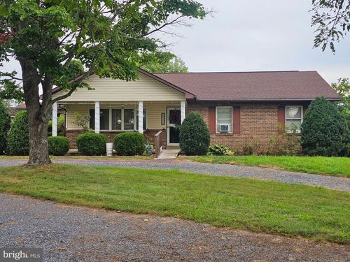 8399 Winchester Grade Rd, BERKELEY SPRINGS, WV, 25411-3939 | Card Image